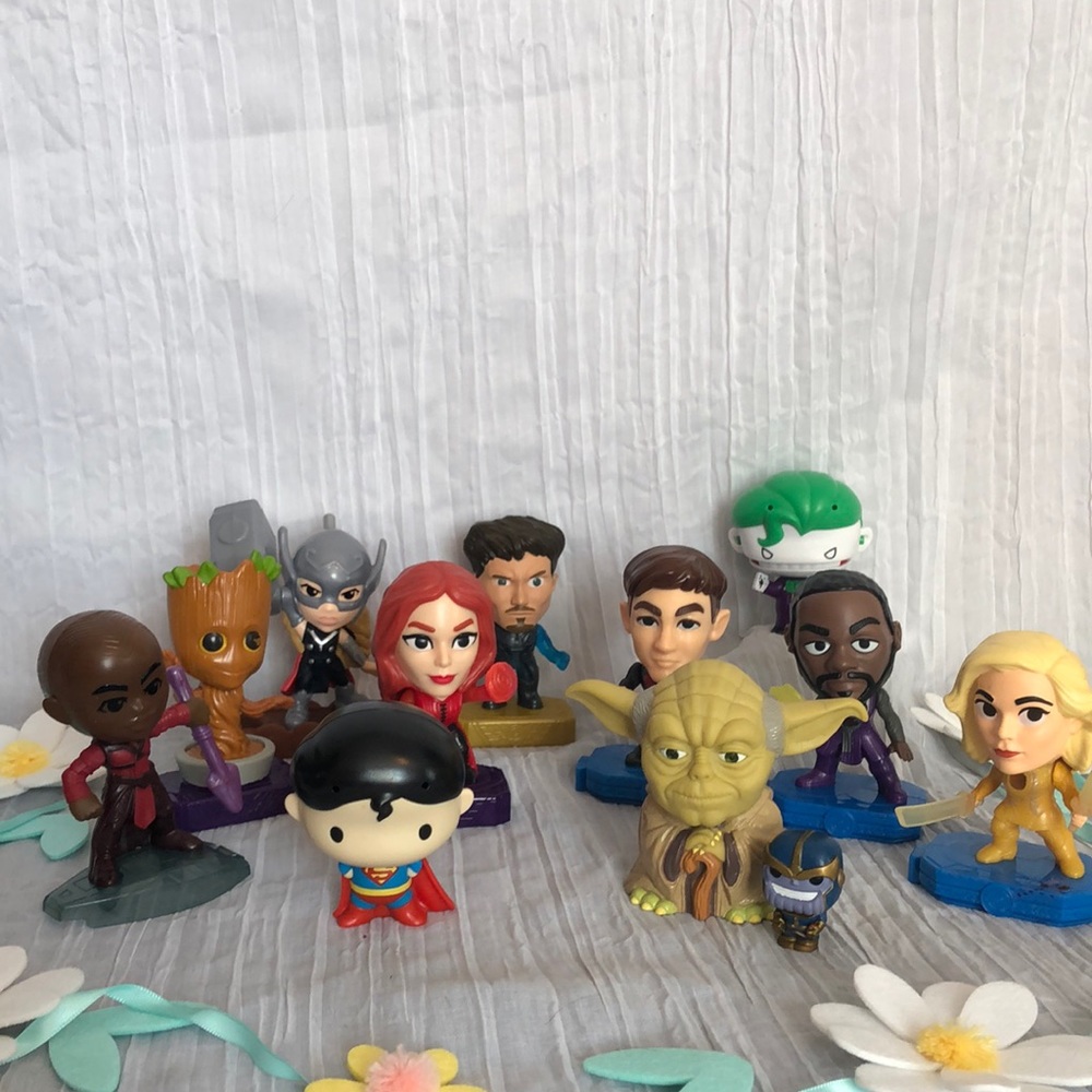 MARVEL & DC COMICS action figures toys lot of 12 Groot Superman The Joker +